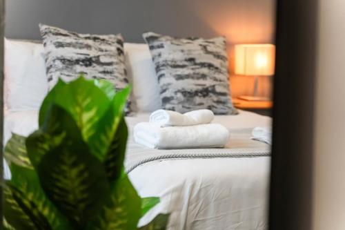 Cozy 2BR Getaway - Private Hot Tub & Bath Retreat, Bath (fotografie 8)