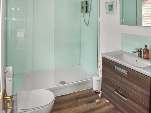 Hotellet från utsidan, Little Fishes in Binstead and Fishbourne