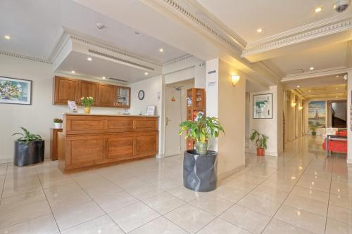 121 Paris Hotel - image 7