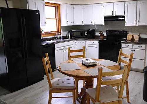 Forest Lake Haven Guest House in วอร์เรนส์เบิร์ก (นิวยอร์ก)