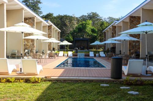 Kert, Savanna68 Hotel near Victoria Falls repülőtér