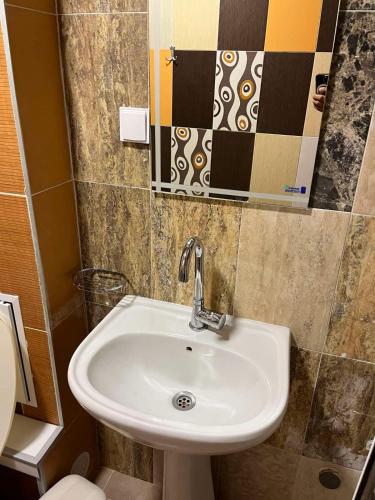 2 bedrooms, 4 beds