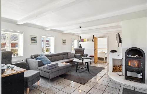  Beautiful Home In Thyborøn With Sauna in Thyborøn