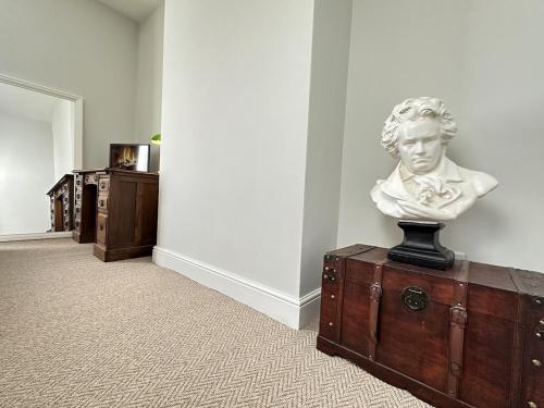 Stylish Highland-Theme 2BR Sefton Park near Ingram Thai Restaurant & Bar