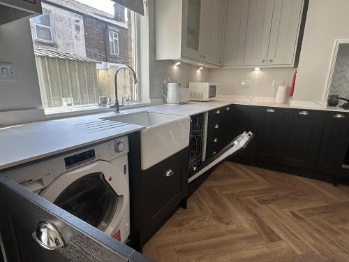 Stylish Highland-Theme 2BR Sefton Park near Ingram Thai Restaurant & Bar