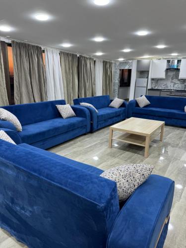 4 twin beds