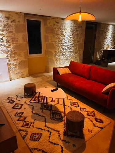 Maison entièrement rénovée avec piscine privative (Maison entierement renovee avec piscine privative) in Esclottes