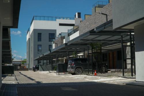 One-Bedroom Apartment image 1