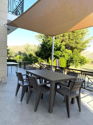 和魔娜斯公寓 (Himonas Apartments) in 皮蘇里