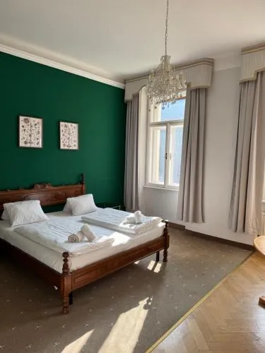 Privatzimmer im ehemaligen Grand Hotel de l Europe in Bad Gastein, Österreich