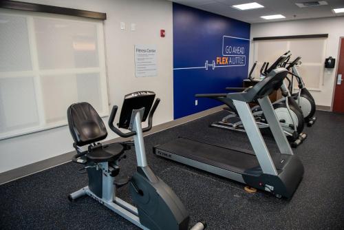 Holiday Inn Express Hotel & Suites Chaffee - Jacksonville West an IHG Hotel - image 6