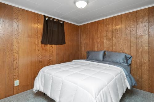 Relaxing Home Close to Malmstrom AFB and Aquatic Center - image 11