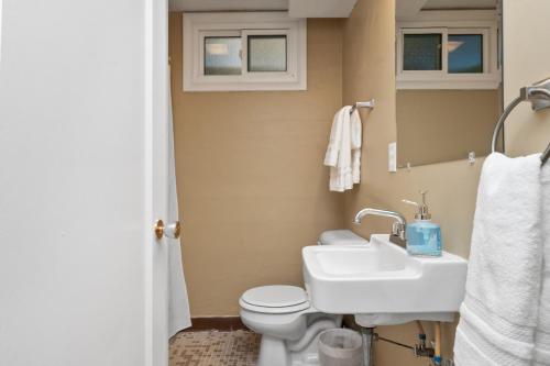 Relaxing Home Close to Malmstrom AFB and Aquatic Center - image 5
