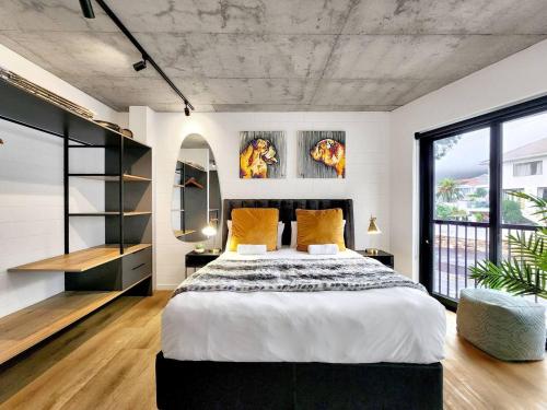 Chic Studio in Sea Point Close to Beach - image 10