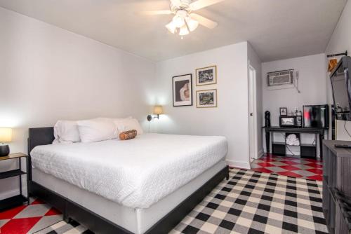 LumberJill Lodge Room 6