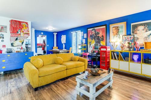 8 Mi to Dtwn Denver Groovy Pet-Friendly Condo in Dayton Triangle