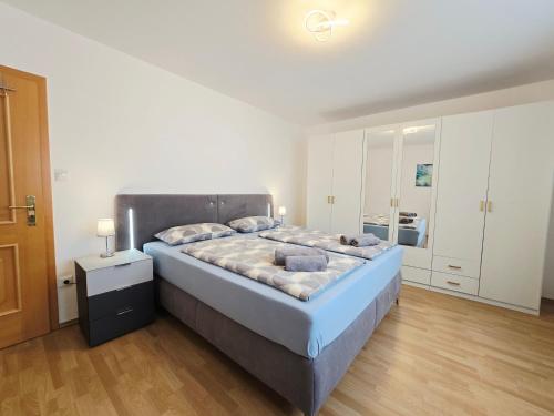 Ferienwohnung 1 - Nähe Phantasialand, Köln, Bonn, Brühl in Weilerswist, Deutschland