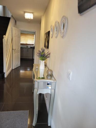 Bed 4 night - Sharcott Close