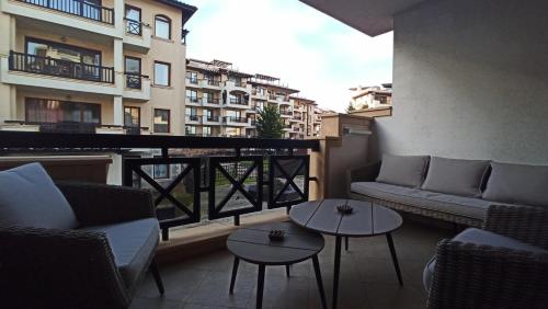 Premium Oasis Beach Club Apartment in Lozenets