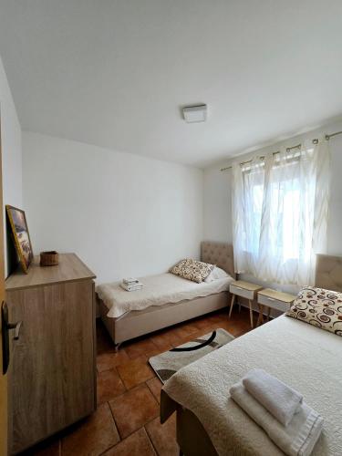 Apartments Vugica Šilo - image 2