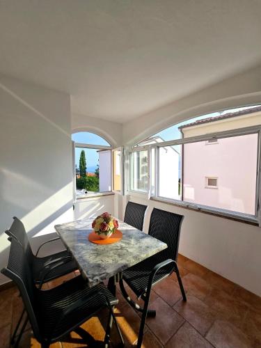 Apartments Vugica Šilo - image 7