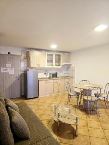 Apartments Vugica Šilo - image 10