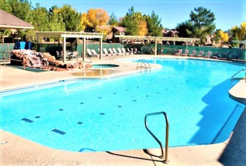 Getaways at Sedona Pines Resort - 수영장