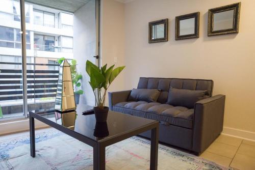 Terrace Vibe Chic 1BR in Centro Steps from Metro