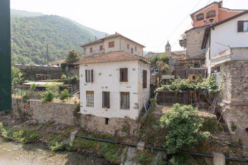Vaade, La Prebeluna da Ceve in Pieve Di Teco