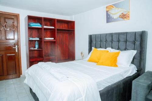 Two-Bedroom Apartment image 6