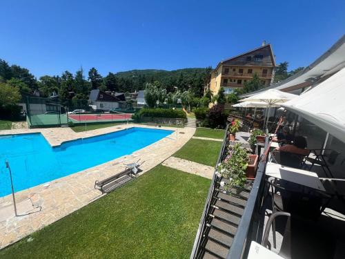 Navacerrada, Peace and Pool in 納瓦塞拉達