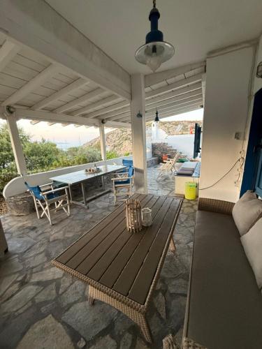 ARAΖΩ villa - irakleia in Ag. Georgios (Irakleia)