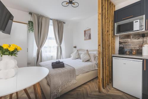 Stunning serviced apartments GREAT location - perfect for Corporate,Contractors and Leisure Clients, Londyn