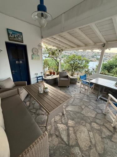 ARAΖΩ villa - irakleia in Ag. Georgios (Irakleia)