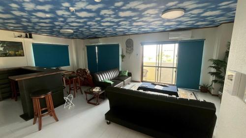Entire 2nd floor, near the sea, tavern on the 1st floor, maximum 8 people, check out at 12 pm