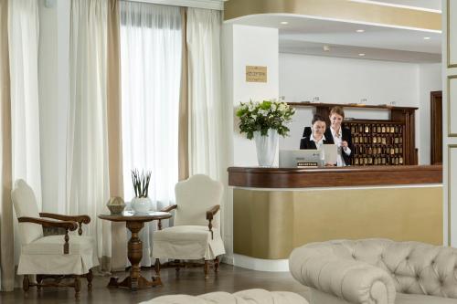 拜倫貝拉維斯塔新酒店 Hotel Byron Bellavista NEW