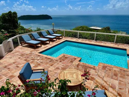 Stunning Pool and Hot Tub Villa with Big Views - ALTAMIRA in ครูซเบย์