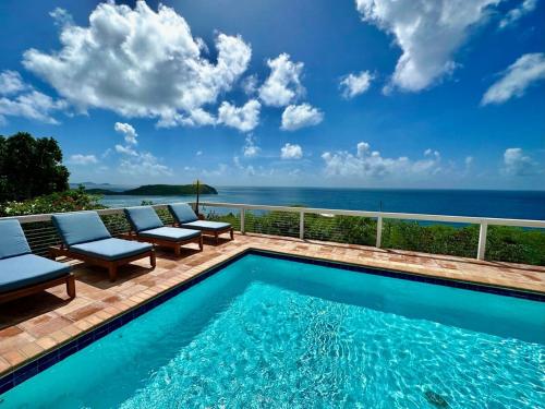 Stunning Pool and Hot Tub Villa with Big Views - ALTAMIRA in ครูซเบย์
