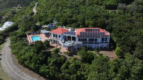 Stunning Pool and Hot Tub Villa with Big Views - ALTAMIRA in ครูซเบย์