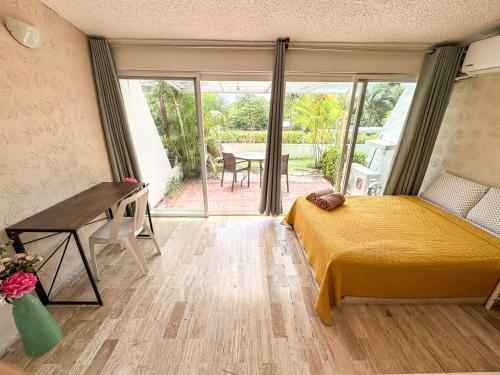 Private terrace, pool & beach just steps away, Cancún (photo 9)