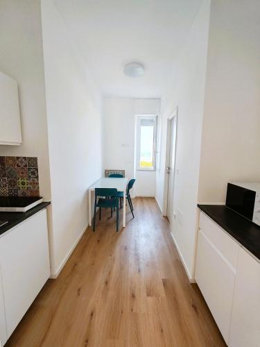 Aqua Apartments 4