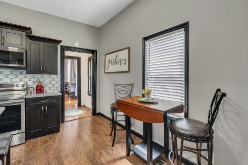 Unit #1 117 Marion St - image 6