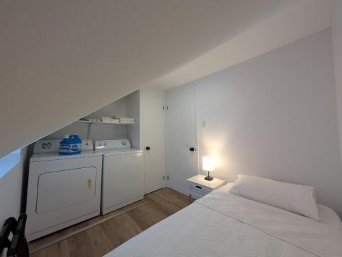 2 bedrooms, 3 beds