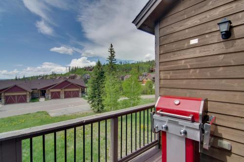 Winter Park Chalet with Hot Tub and Free Shuttle! - image 10