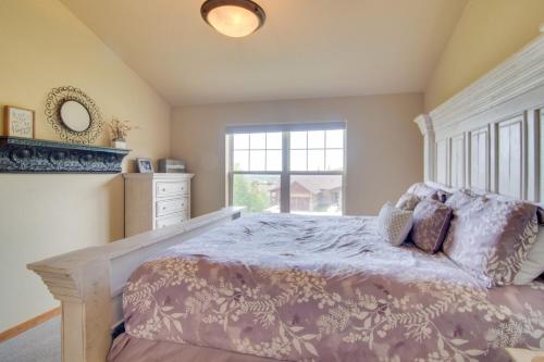 Winter Park Chalet with Hot Tub and Free Shuttle! - image 8