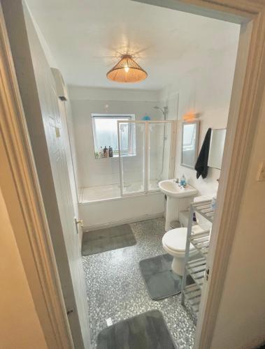 Double Room in a Cozy shared apartment, Custom House Harbour Apartments, Dublin (fotografie 8)