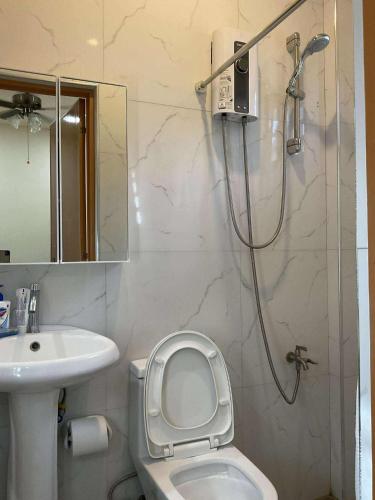 Shower, A cozy 1 bedroom house in Calape in Calape