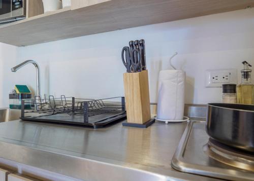 Cozy and Bright Studio Loft in Central Laureles, Medellín (Foto 9)