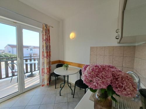 One-Bedroom Apartment with Balcony image 9