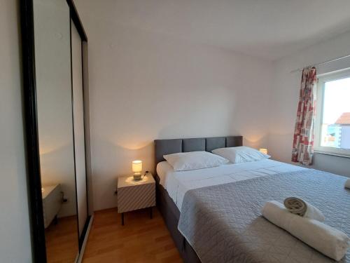 One-Bedroom Apartment with Balcony image 4